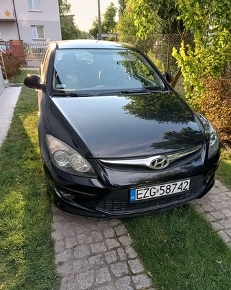 Hyundai I30 cena 15500 przebieg: 235000, rok produkcji 2010 z Ozorków małe 277